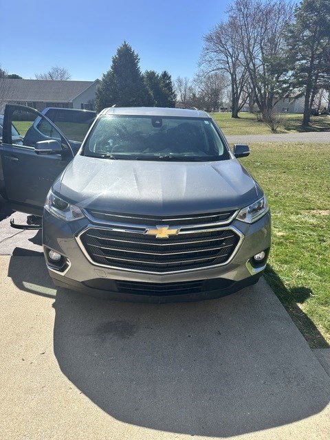 Used 2020 Chevrolet Traverse LT image 3