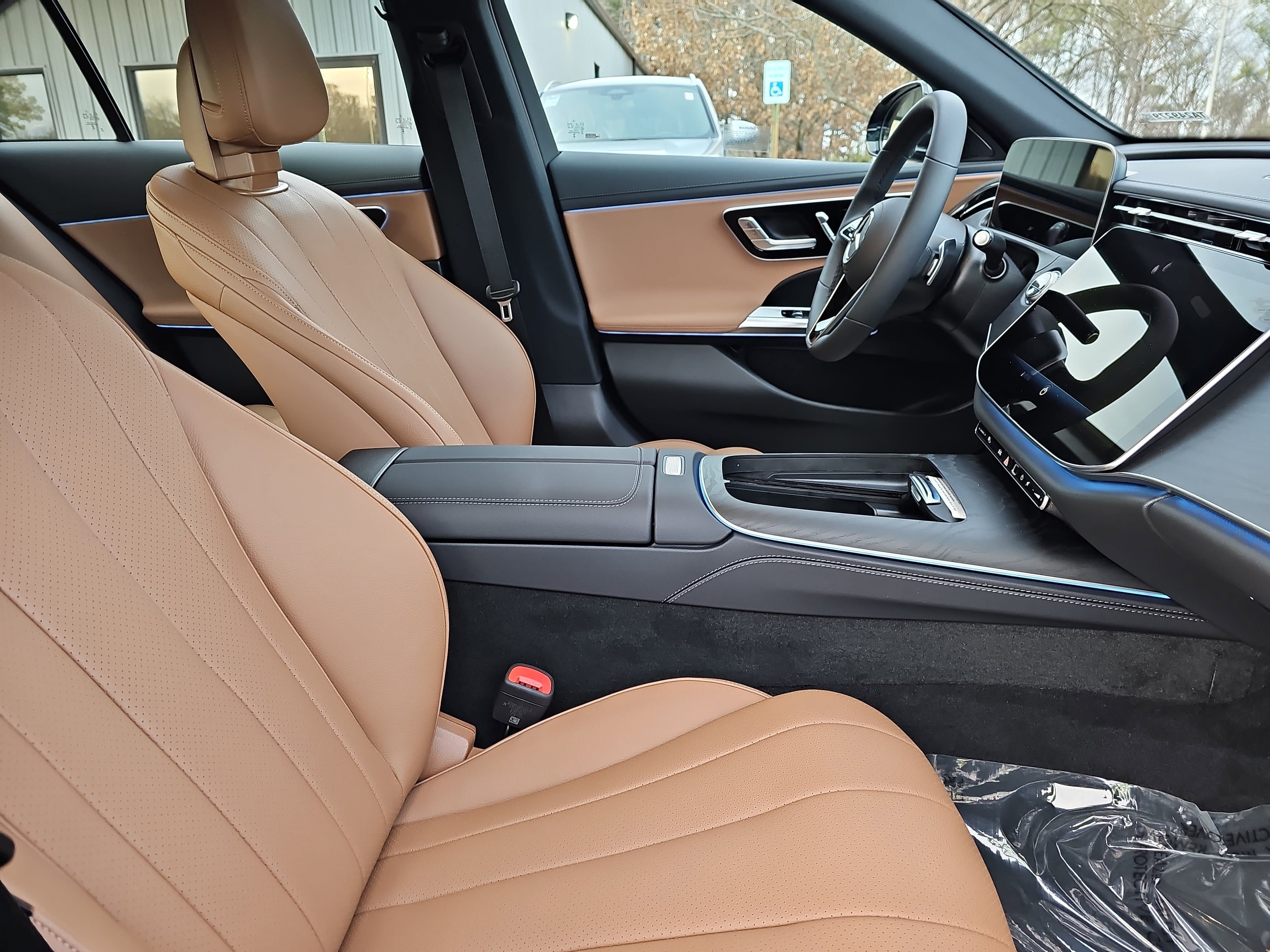 New 2026 Mercedes-Benz E 350 4MATIC Sedan image 10