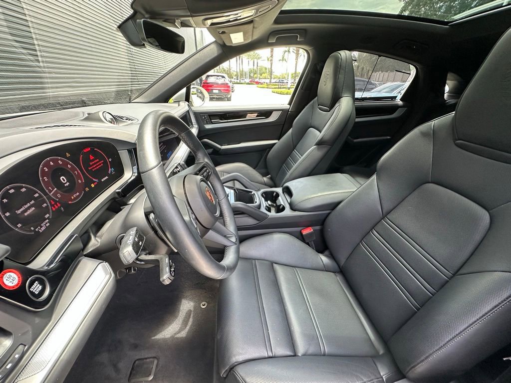 Certified 2026 Porsche Cayenne S AWD/4WD image 5