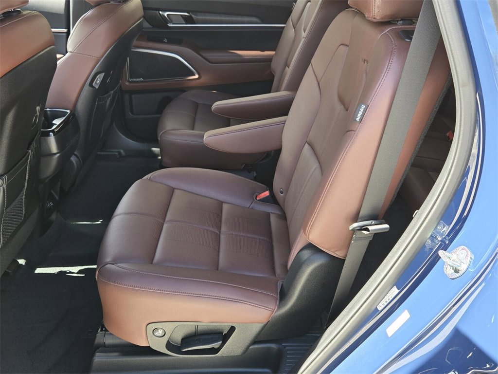 Used 2024 Kia Telluride SX image 12