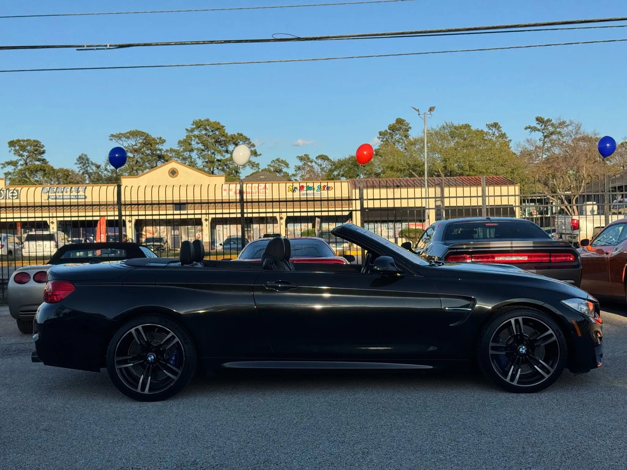 Used 2015 BMW M4 Convertible image 11