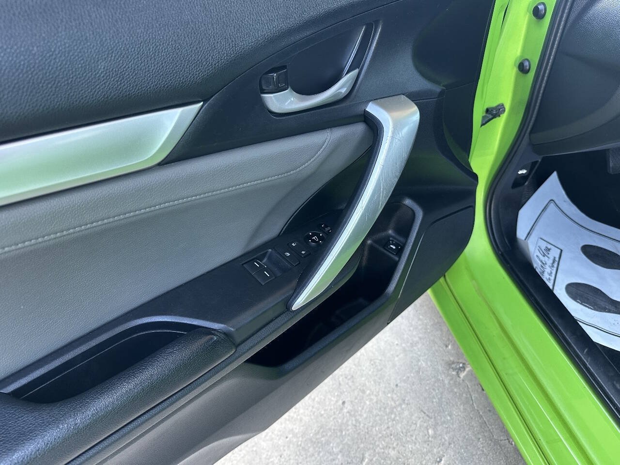Used 2018 Honda Civic Touring image 14