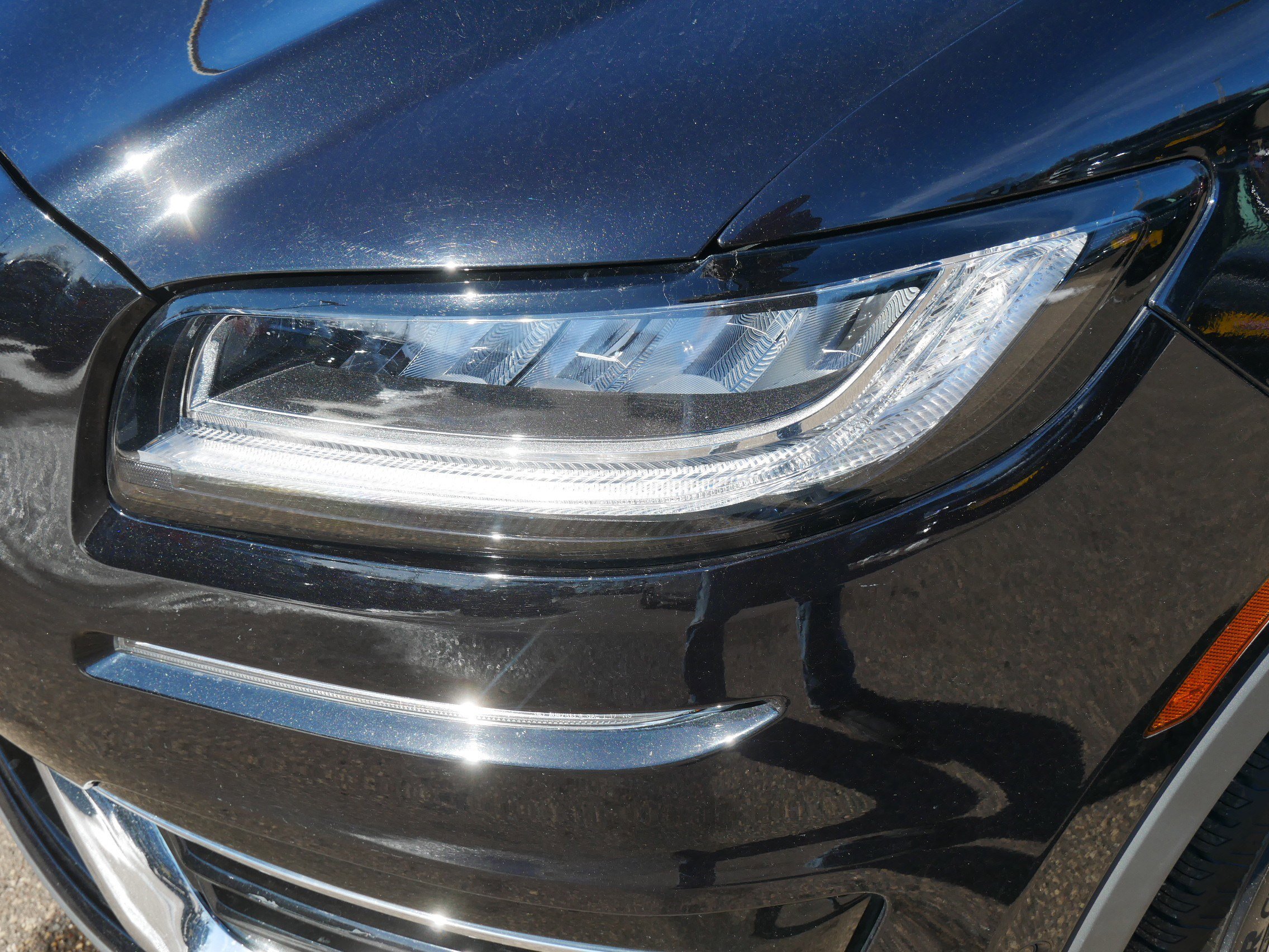 Used 2020 Lincoln Nautilus Reserve w/ Equipment Group 201A image 16