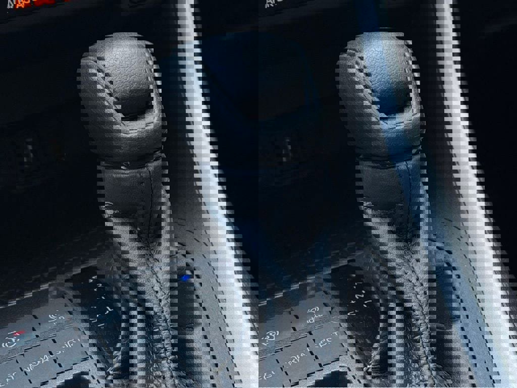 Used 2022 Toyota RAV4 LE image 15