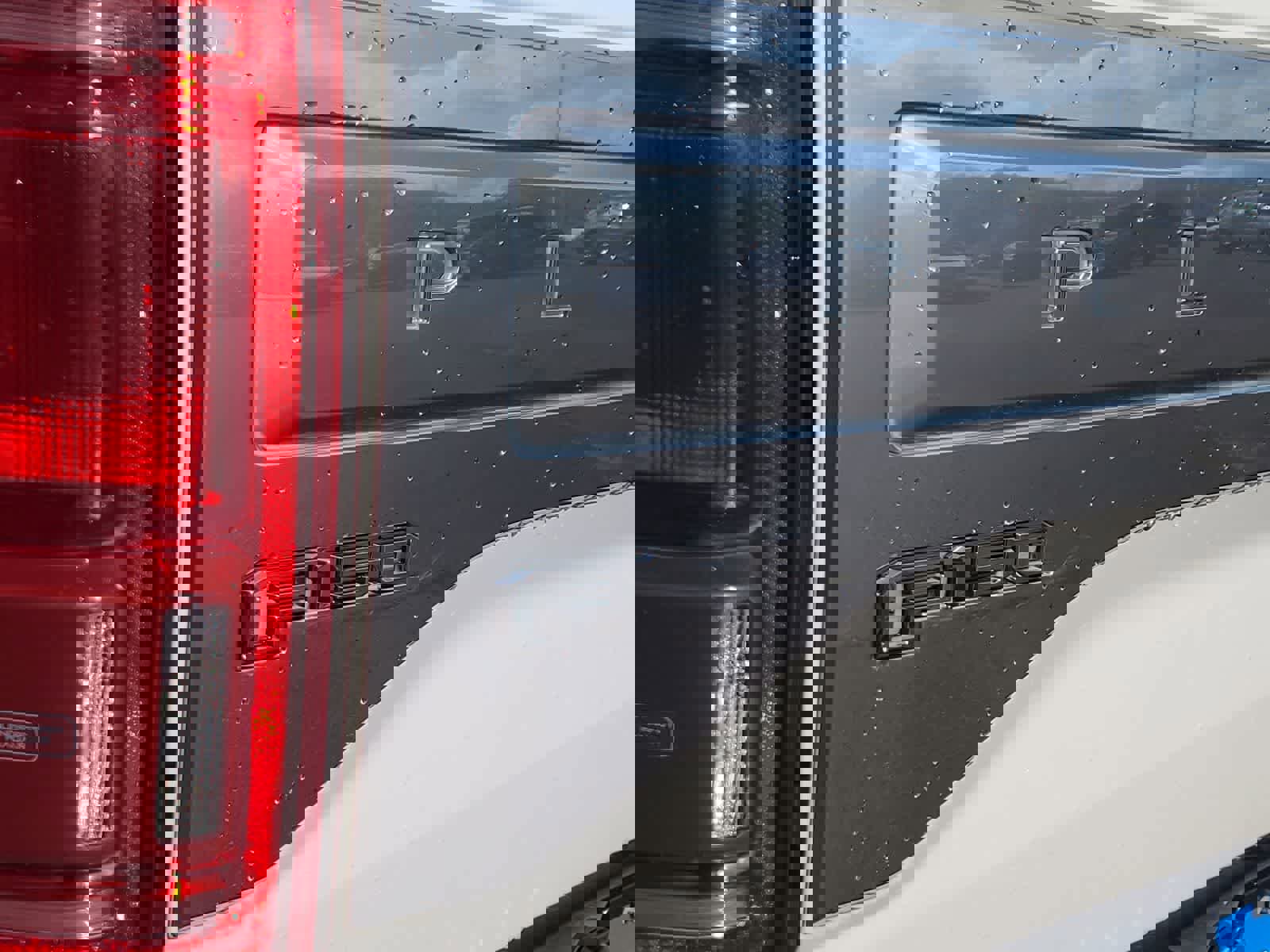 Used 2016 Ford F150 Platinum w/ Equipment Group 701A Luxury image 15