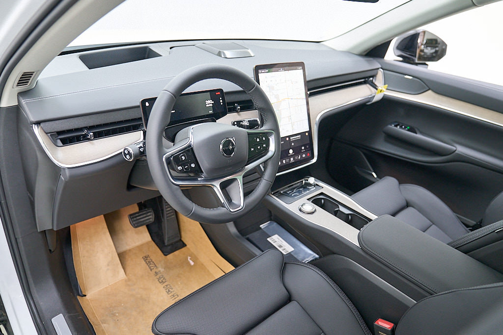 New 2026 Volvo EX90 Plus AWD/4WD image 12
