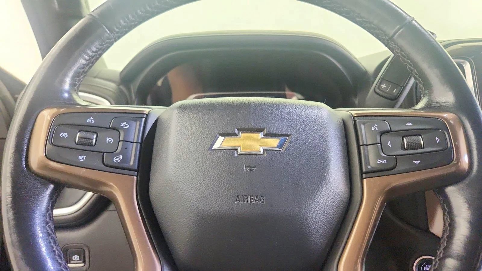 Used 2021 Chevrolet Silverado 1500 High Country w/ Technology Package AWD/4WD image 18