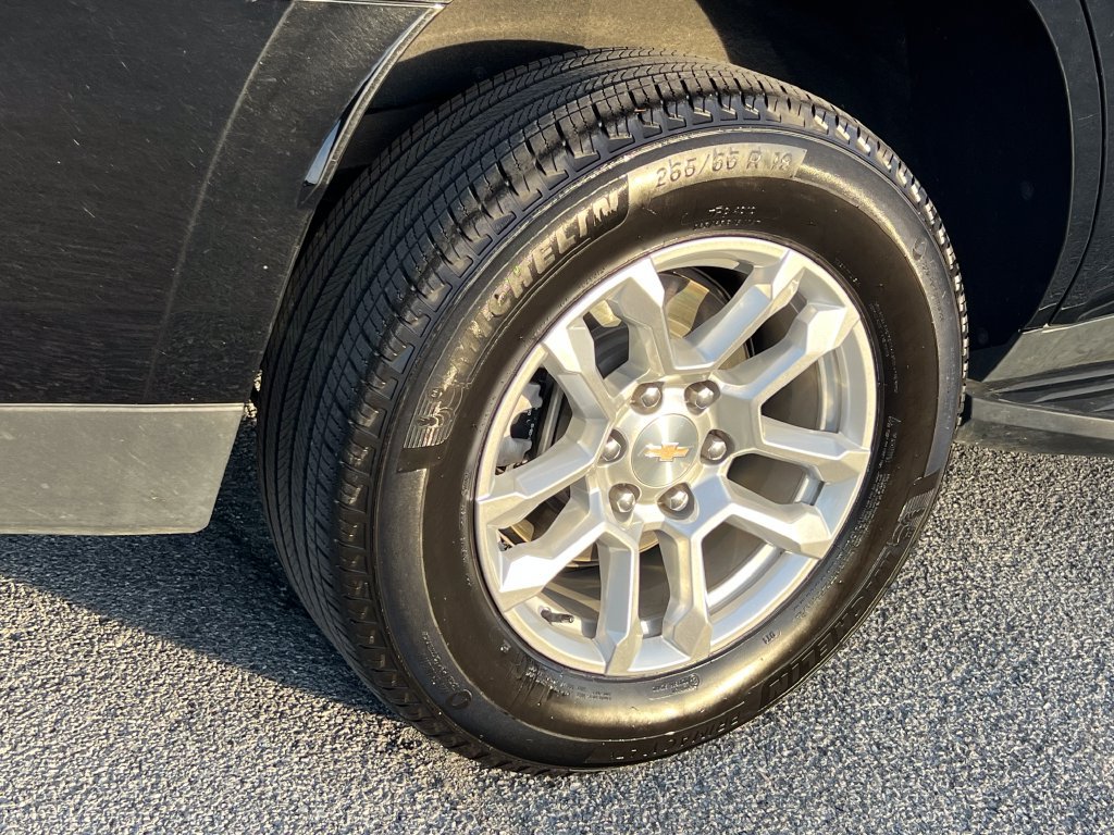 Used 2025 Chevrolet Tahoe LT AWD/4WD image 17