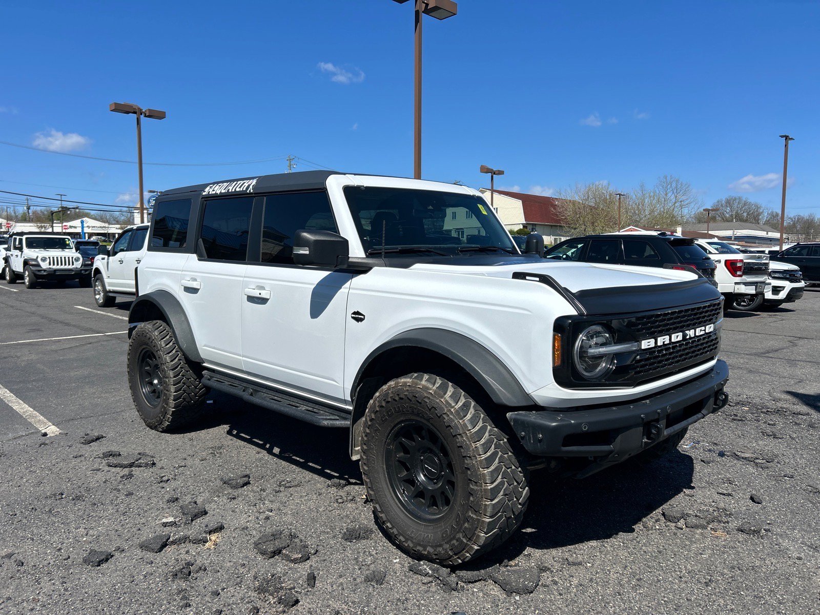 Used 2023 Ford Bronco Wildtrak image 3