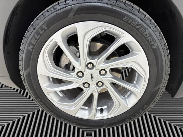 Certified 2023 Chevrolet Bolt EUV LT w/ Driver Confidence Package FWD image 9