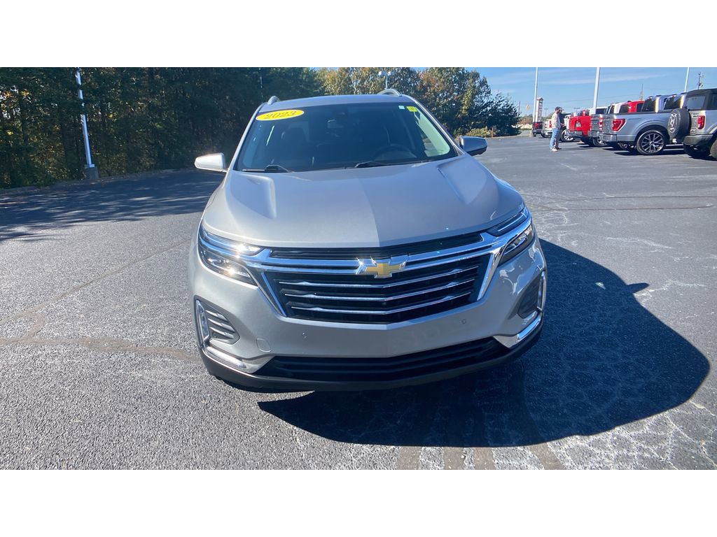 Used 2023 Chevrolet Equinox Premier image 2