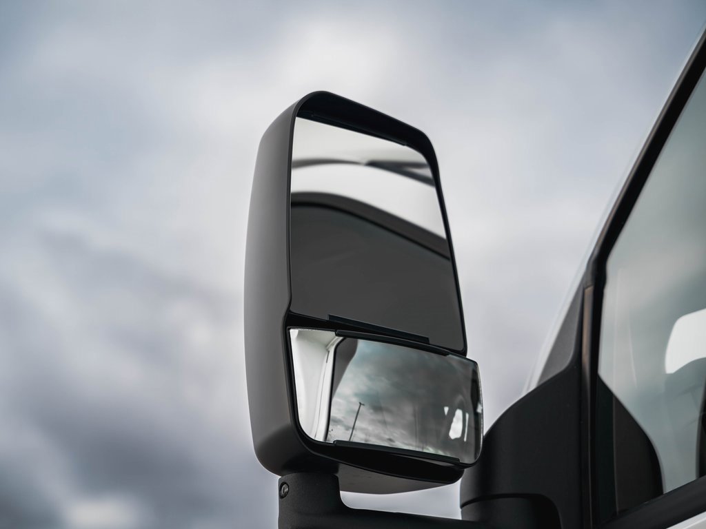 New 2025 Chevrolet Express 3500 w/ Power Convenience Package image 40