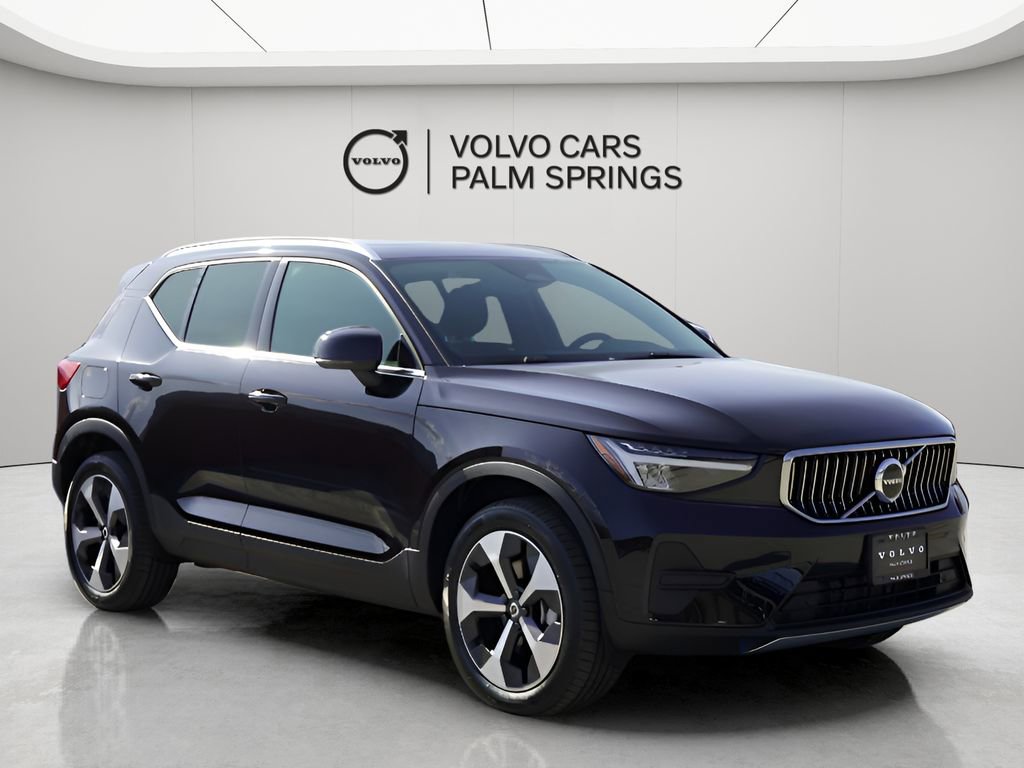 New 2025 Volvo XC40 B5 Core w/ Protection Package Premier video 1