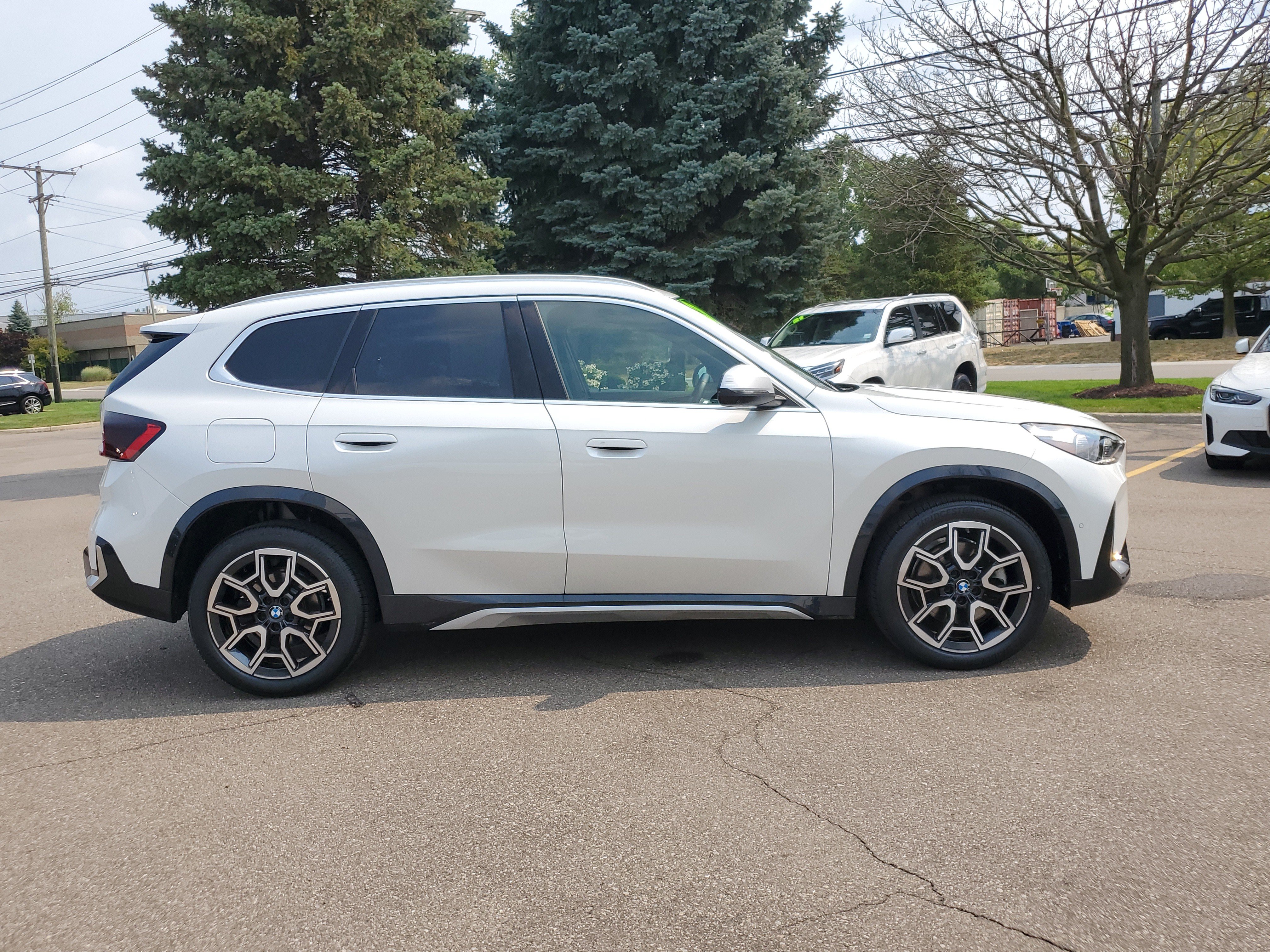 Certified 2023 BMW X1 xDrive28i w/ Premium Package AWD/4WD image 6