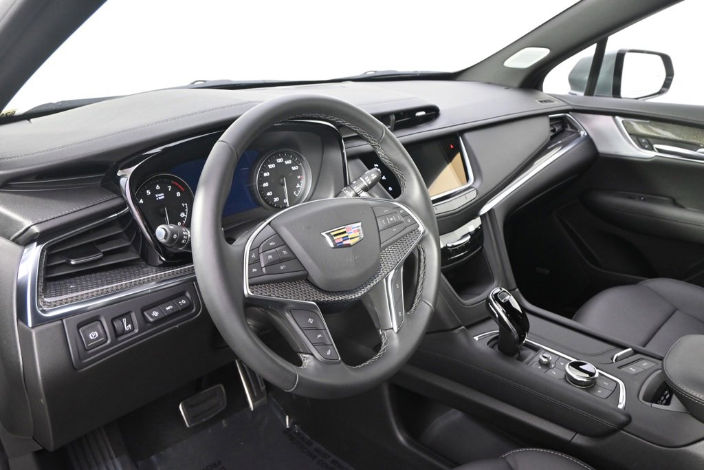 New 2025 Cadillac XT5 Sportv w/ Technology Package image 11