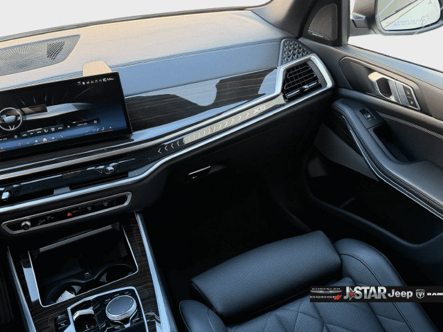 Used 2024 BMW X5 sDrive40i w/ Premium Package RWD image 30