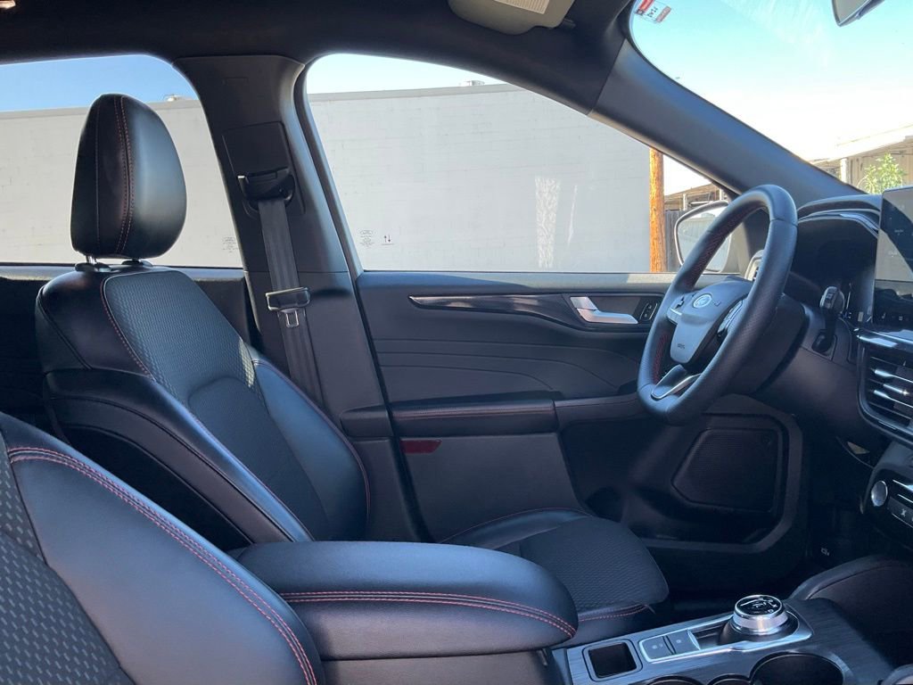 Certified 2024 Ford Escape ST-Line w/ Tech Pack #1 image 36