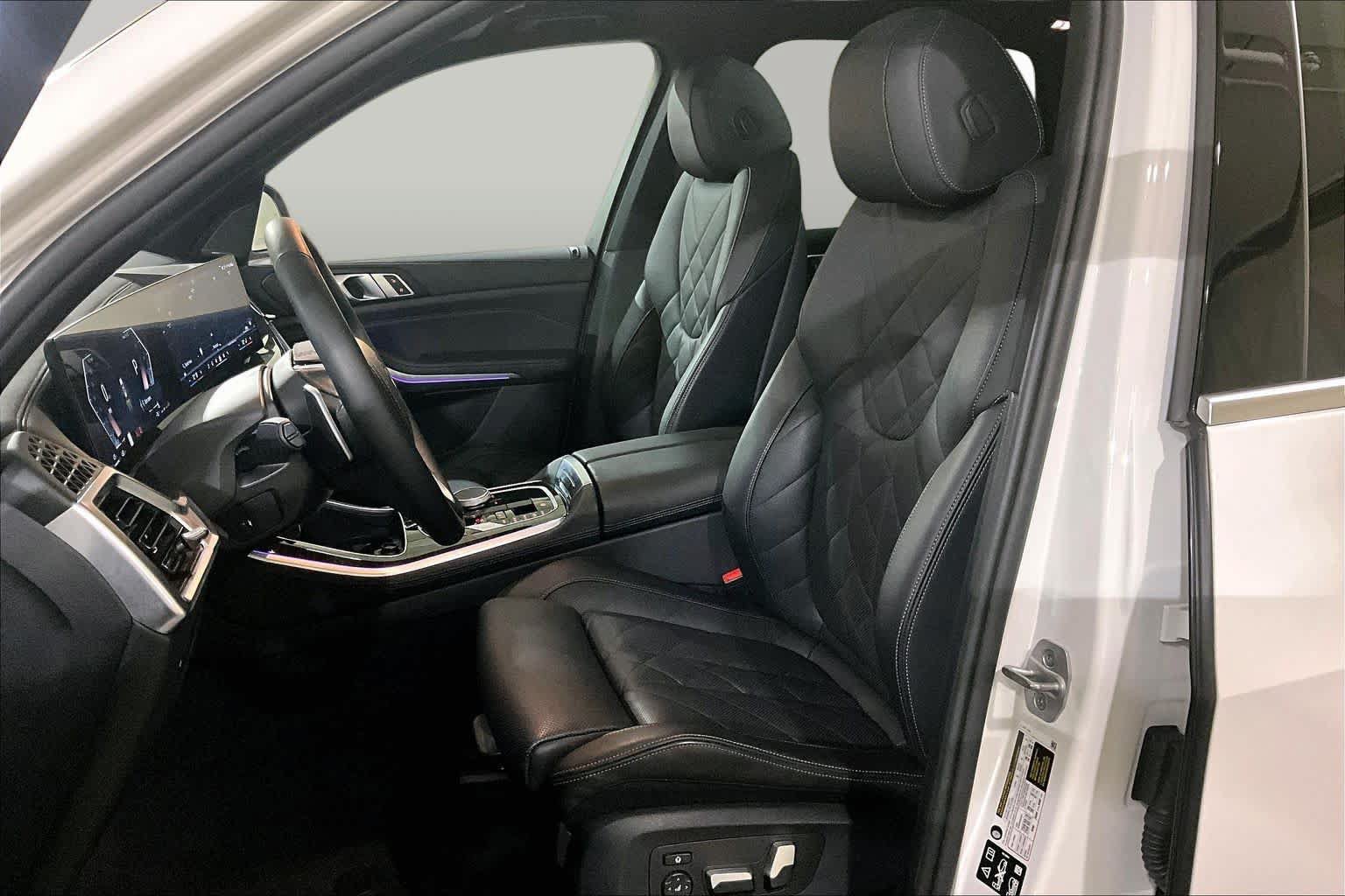 Used 2024 BMW X5 xDrive40i AWD/4WD image 8