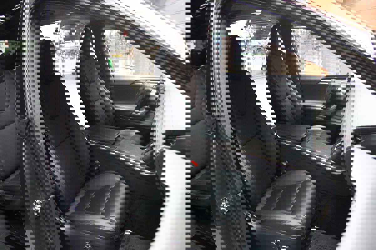 Used 2022 Tesla Model X image 55