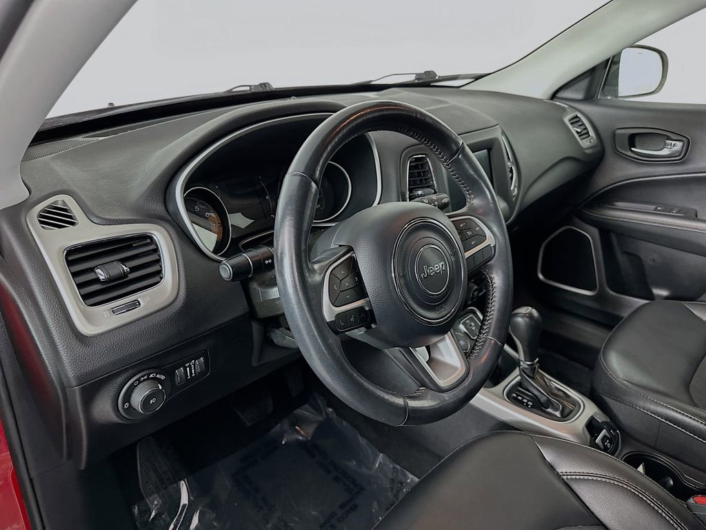 Used 2019 Jeep Compass Latitude w/ Cold Weather Group image 14