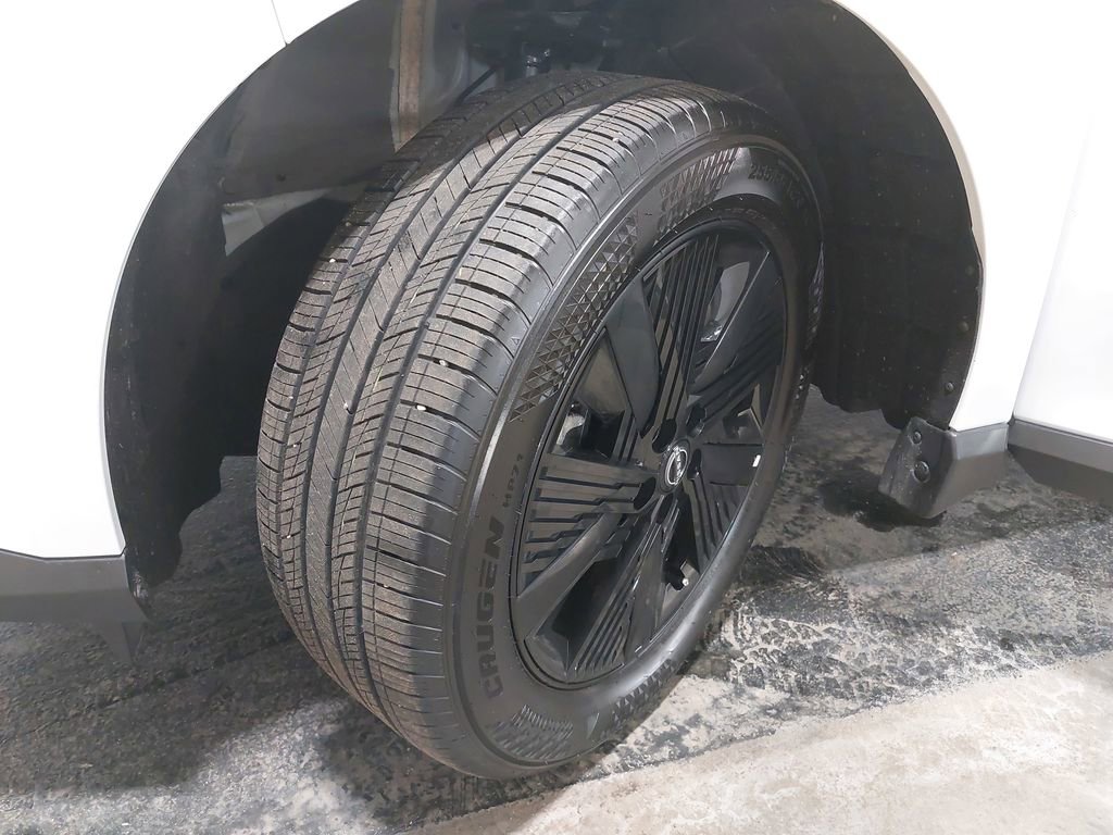 Certified 2025 Nissan Murano SV w/ Cargo Package image 33