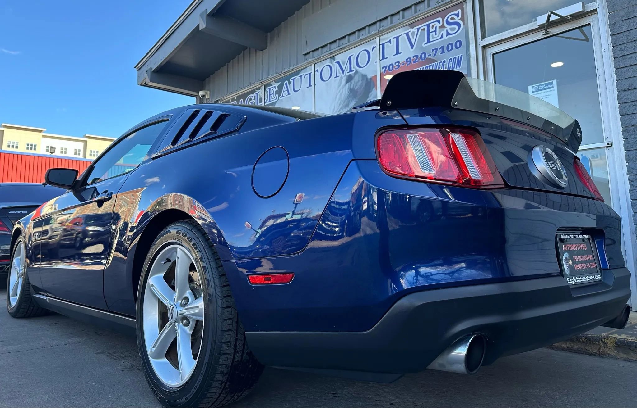 Used 2010 Ford Mustang GT image 5