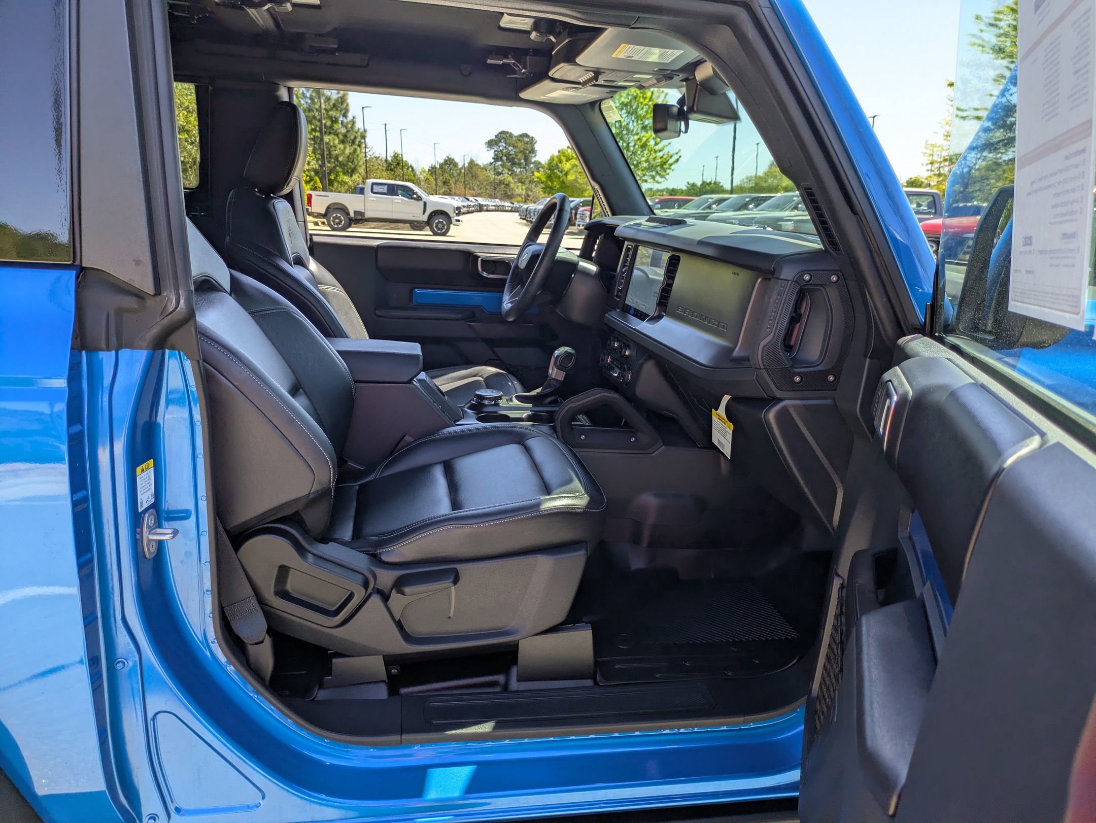 Certified 2025 Ford Bronco Badlands AWD/4WD image 33