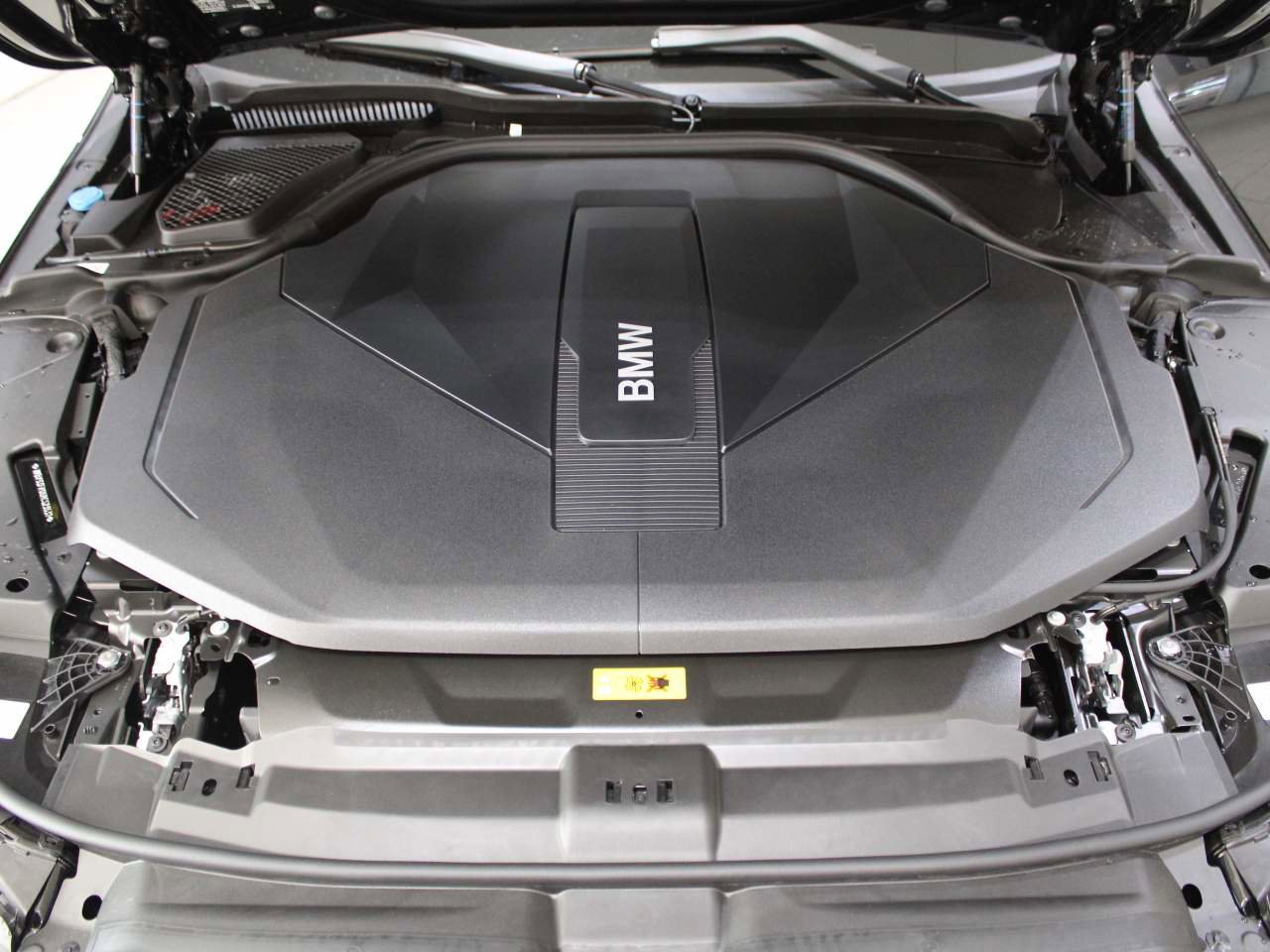 Used 2024 BMW i5 eDrive40i w/ Premium Package image 23