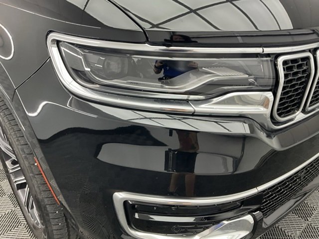 Used 2024 Jeep Wagoneer Series II image 27