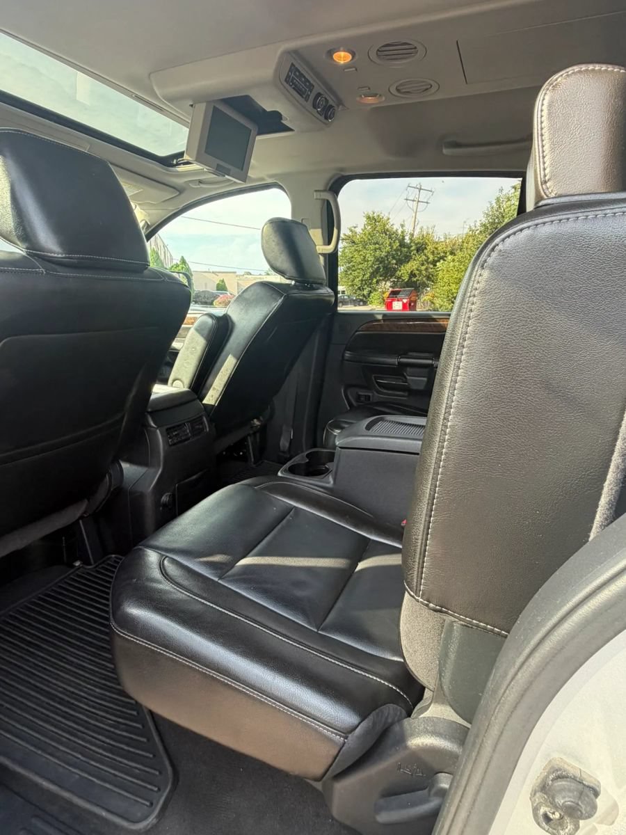 Used 2011 Nissan Armada Platinum w/ 2nd Row Captain Seat Pkg AWD/4WD image 10