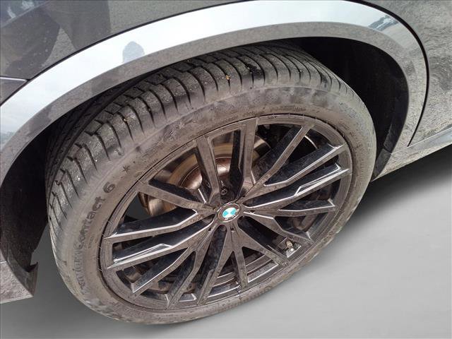 Used 2022 BMW X5 xDrive40i w/ M Sport Package AWD/4WD image 12