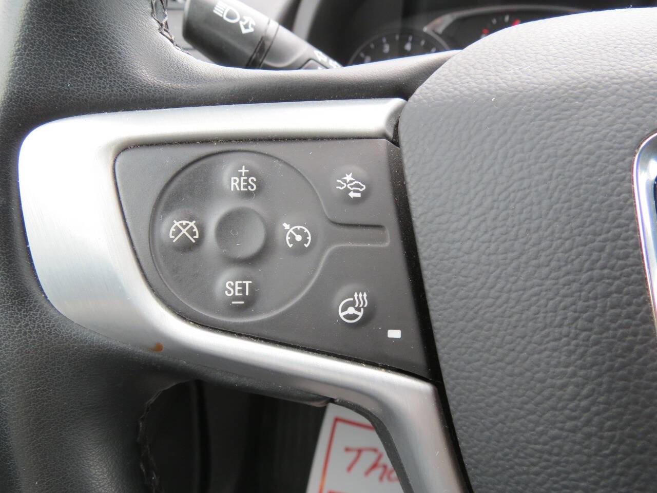 Used 2023 GMC Terrain SLT image 13