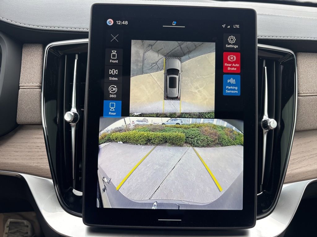 New 2026 Volvo XC90 B6 Plus w/ Protection Package Premier AWD/4WD image 27