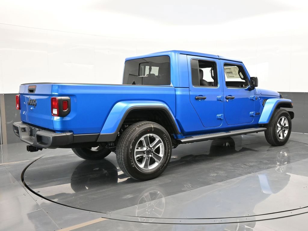 Used 2024 Jeep Gladiator Sport w/ Premium Package image 6