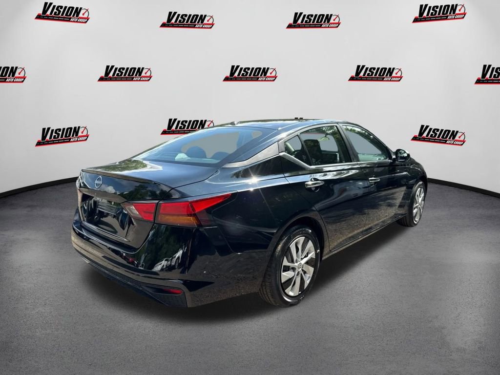 New 2025 Nissan Altima 2.5 S image 5