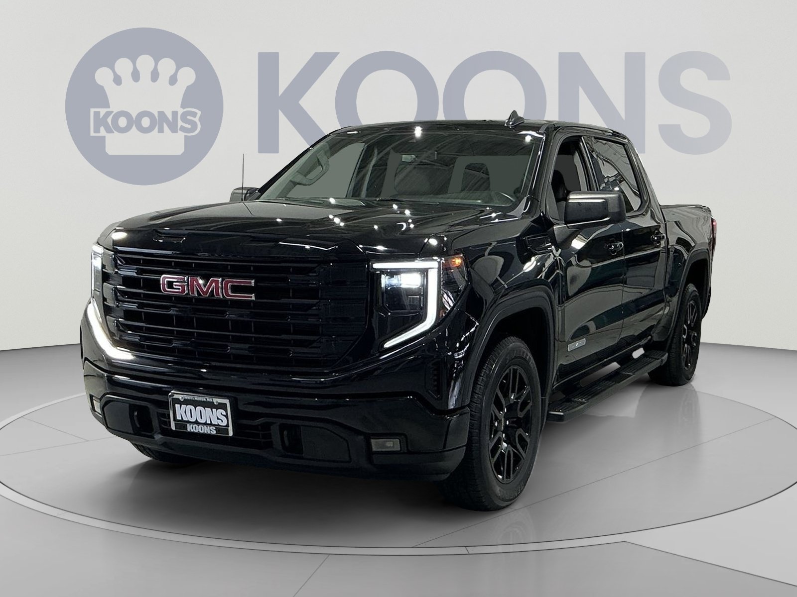 Used 2024 GMC Sierra 1500 Elevation AWD/4WD image 1