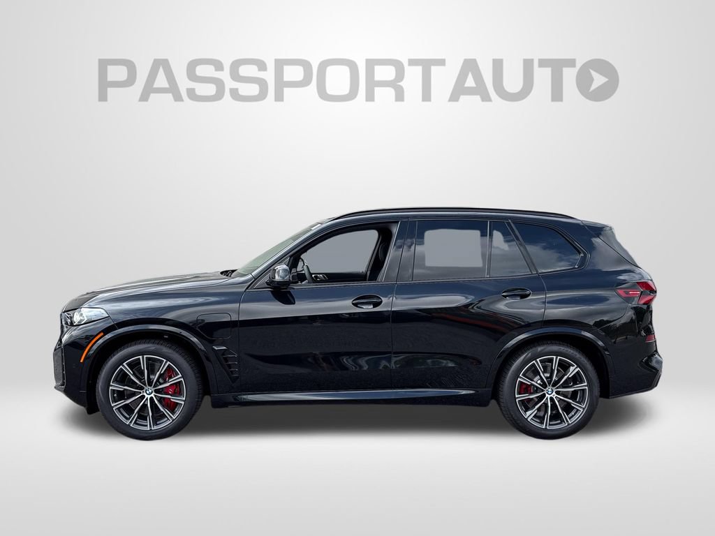 New 2026 BMW X5 xDrive50e w/ M Sport Package AWD/4WD image 2