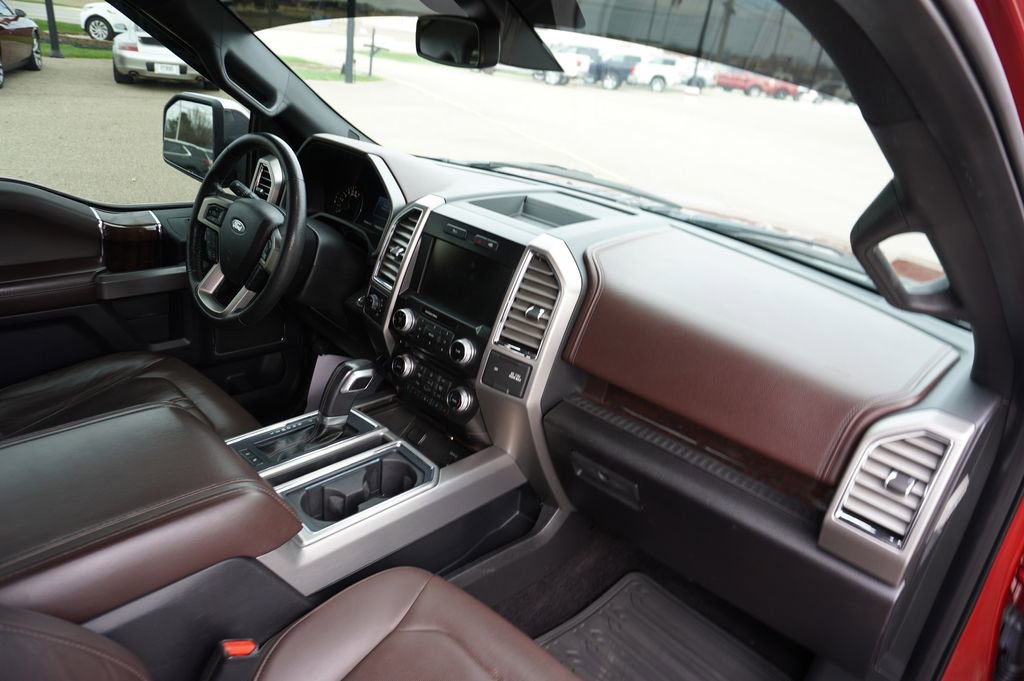 Used 2015 Ford F150 Platinum w/ Equipment Group 701A Luxury image 9