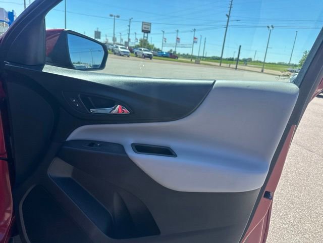 Used 2018 Chevrolet Equinox LT FWD image 9