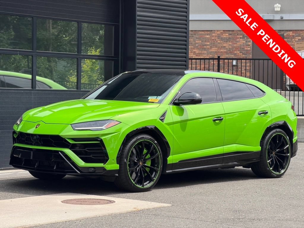 Used 2022 Lamborghini Urus AWD/4WD image 1