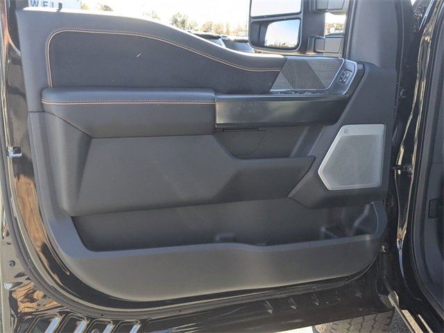 Used 2024 Ford F250 Platinum image 9