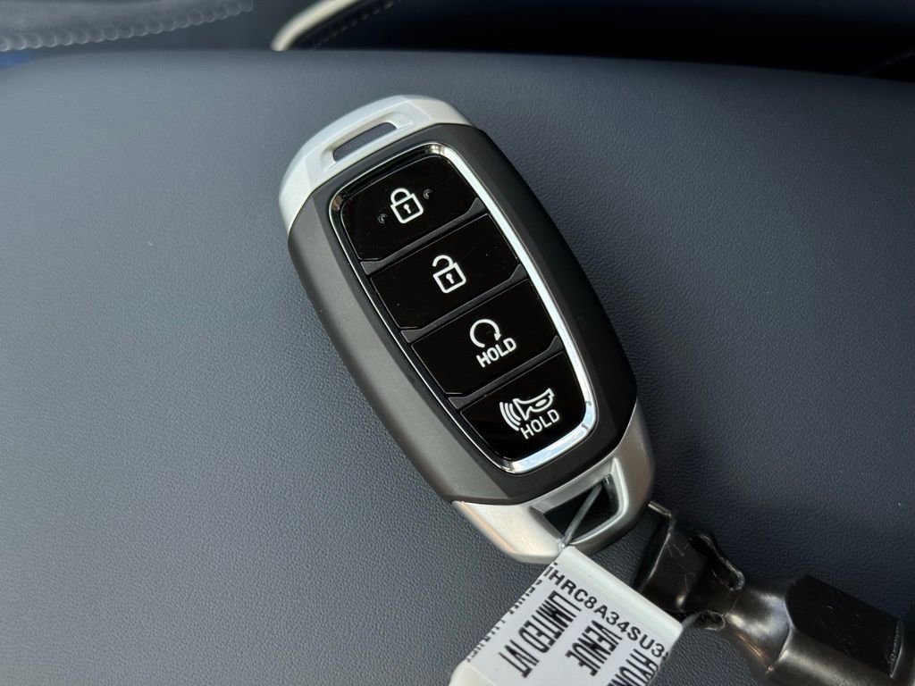 Certified 2025 Hyundai Venue Limited image 30