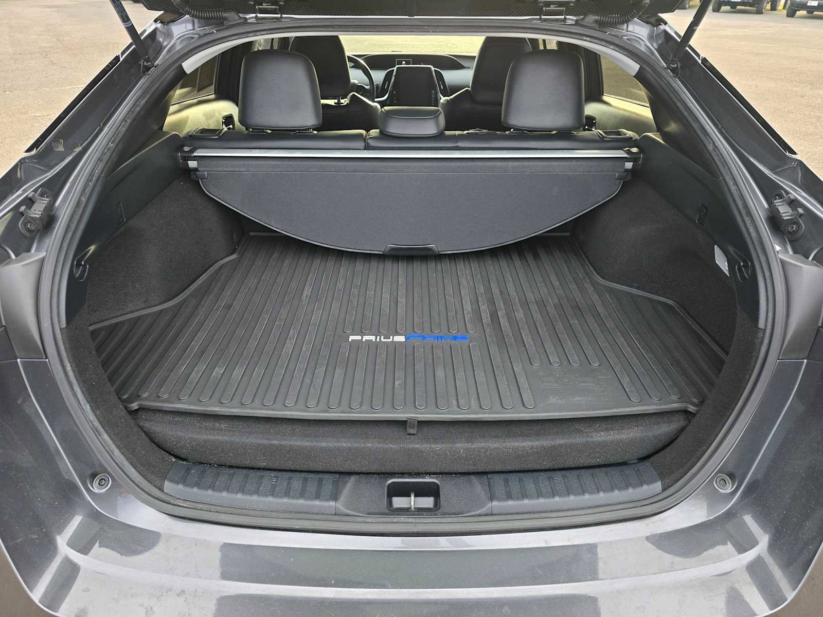 Used 2021 Toyota Prius Prime XLE image 18