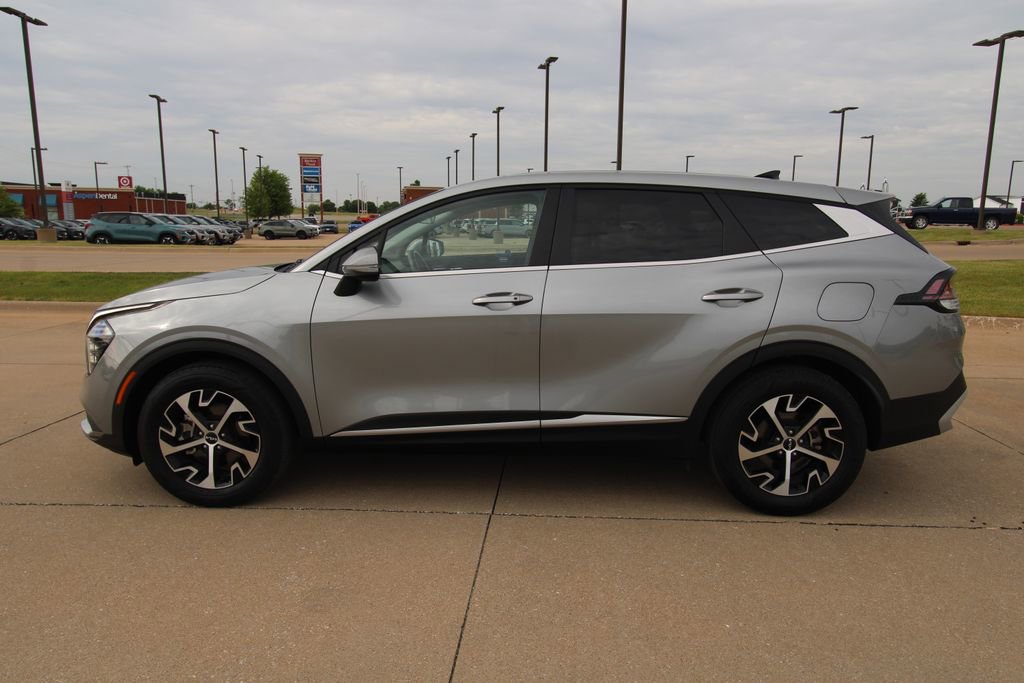 Used 2024 Kia Sportage EX FWD image 16