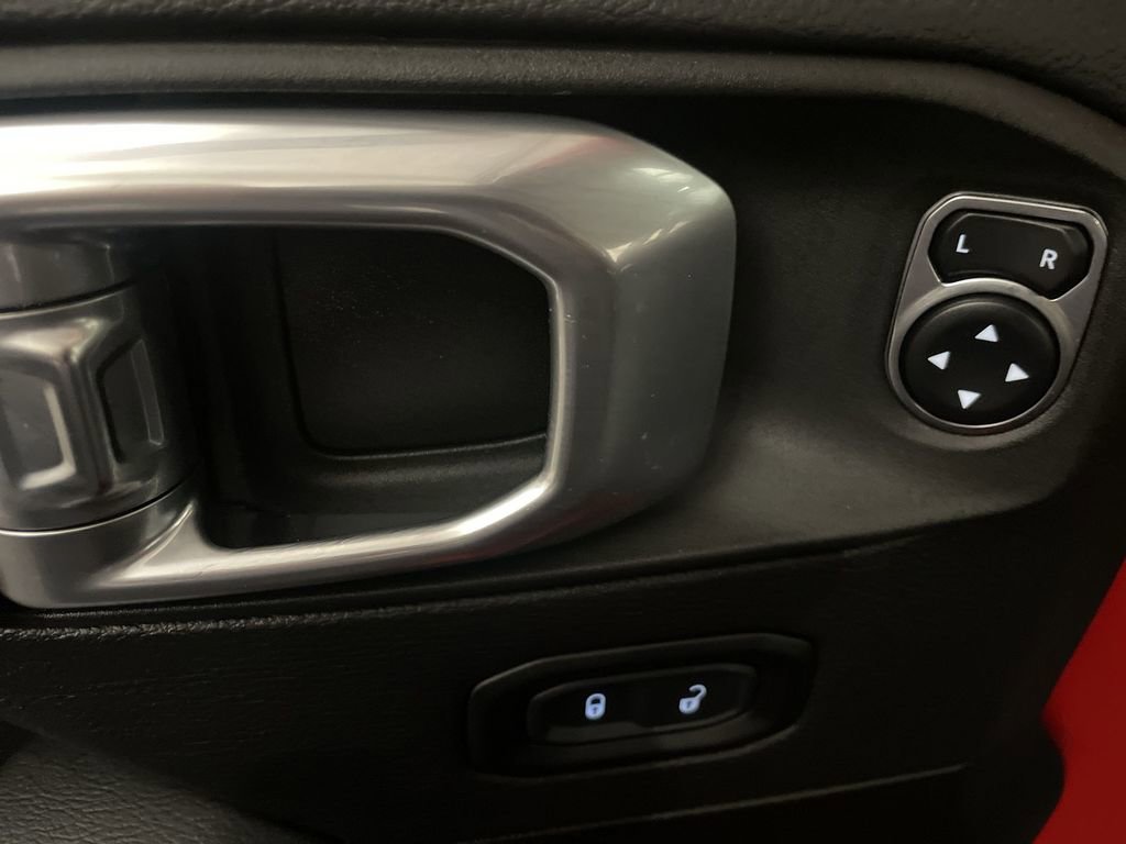 Used 2022 Jeep Wrangler Unlimited Sahara w/ Cold Weather Group image 18