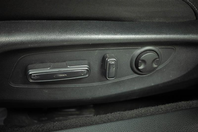 Used 2023 Honda Accord EX image 11