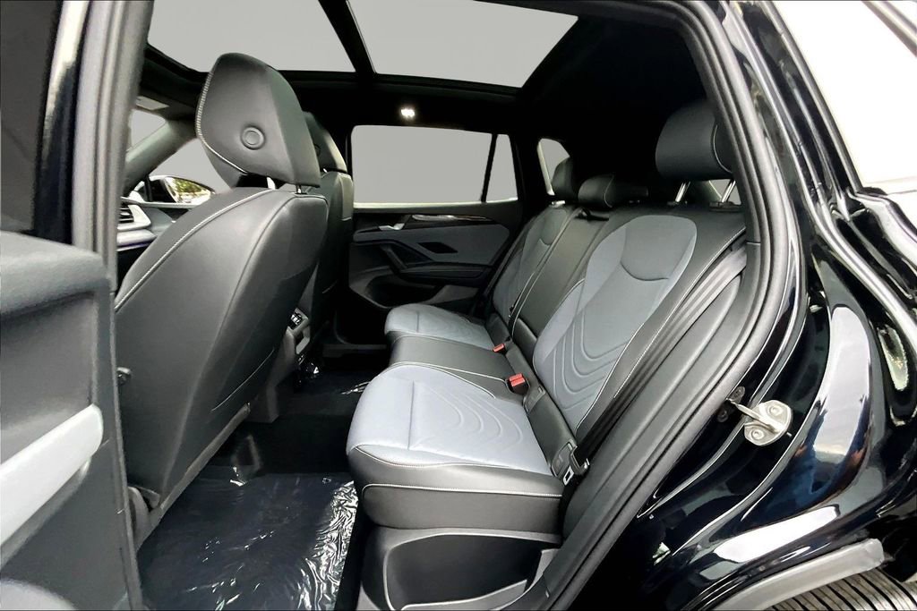 New 2026 Volkswagen Tiguan SE R-Line image 21