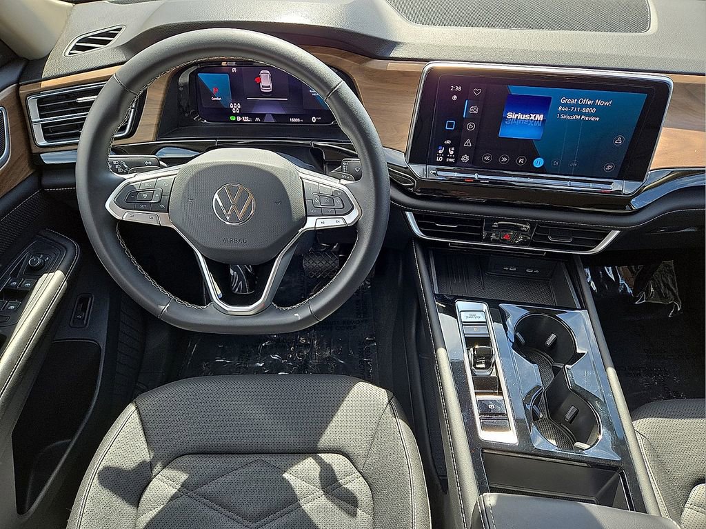 Used 2025 Volkswagen Atlas SE FWD image 19