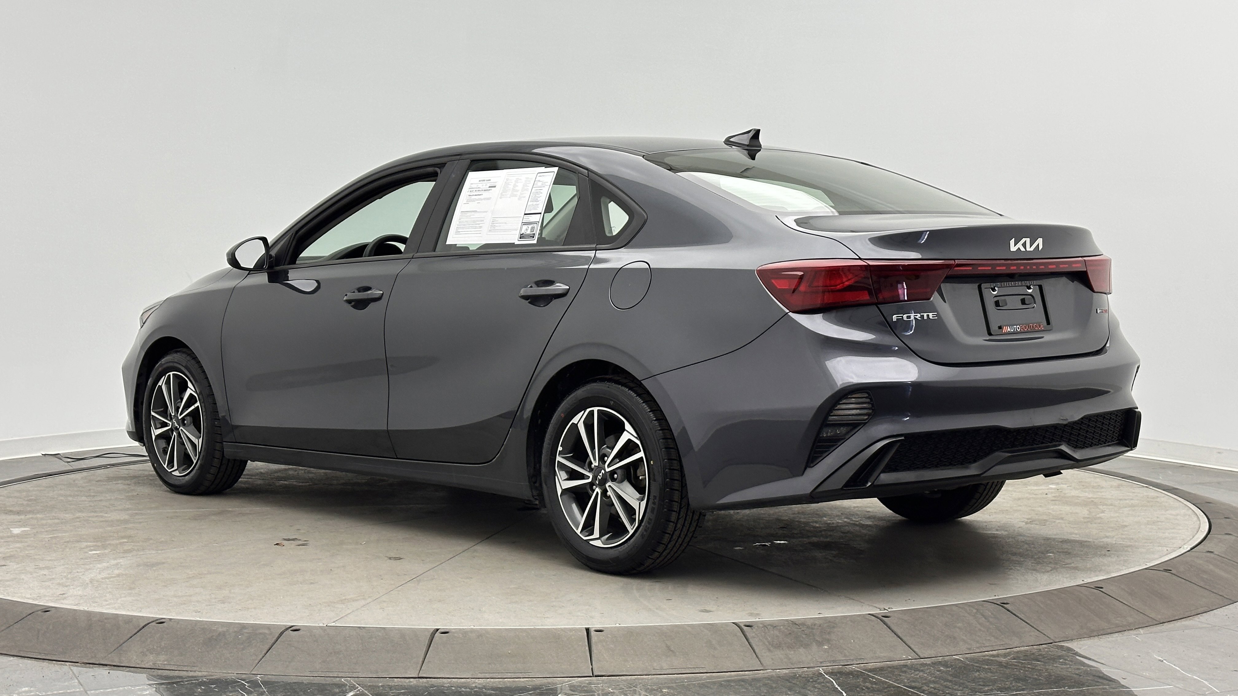 Used 2023 Kia Forte LXS FWD image 4