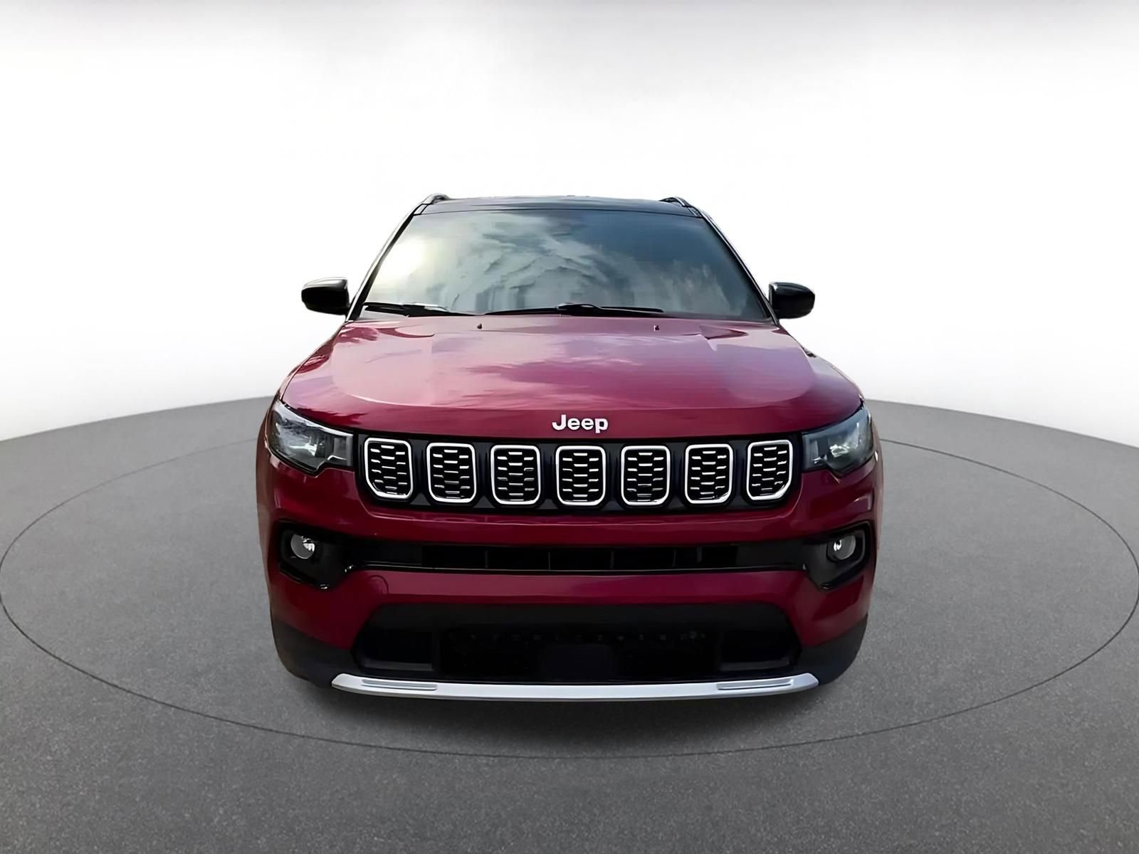 Used 2025 Jeep Compass Limited AWD/4WD image 4